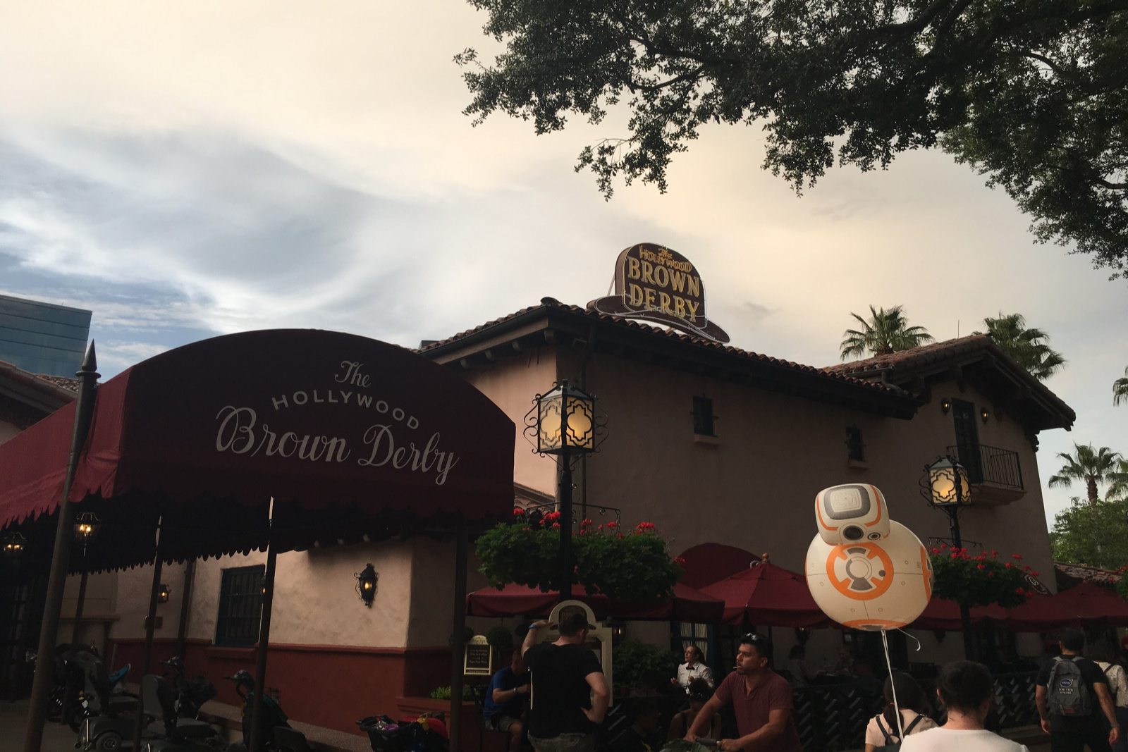 Restaurant Review: The Hollywood Brown Derby - Me and the Mouse Travel