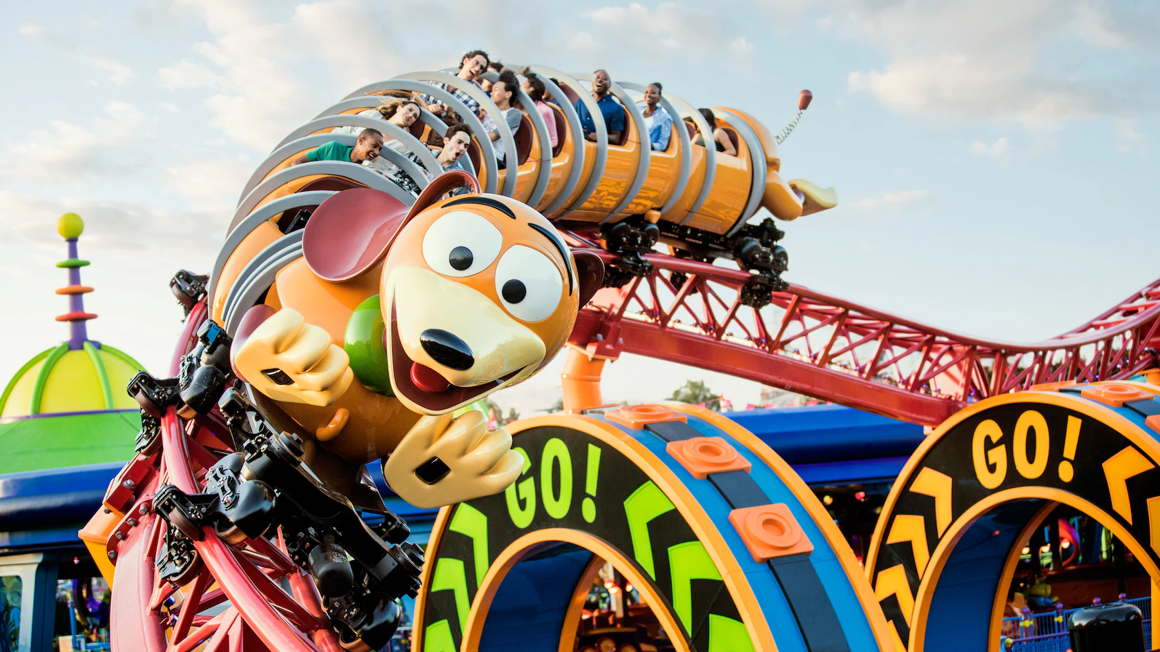 Traveling to Disney and Universal On a Budget